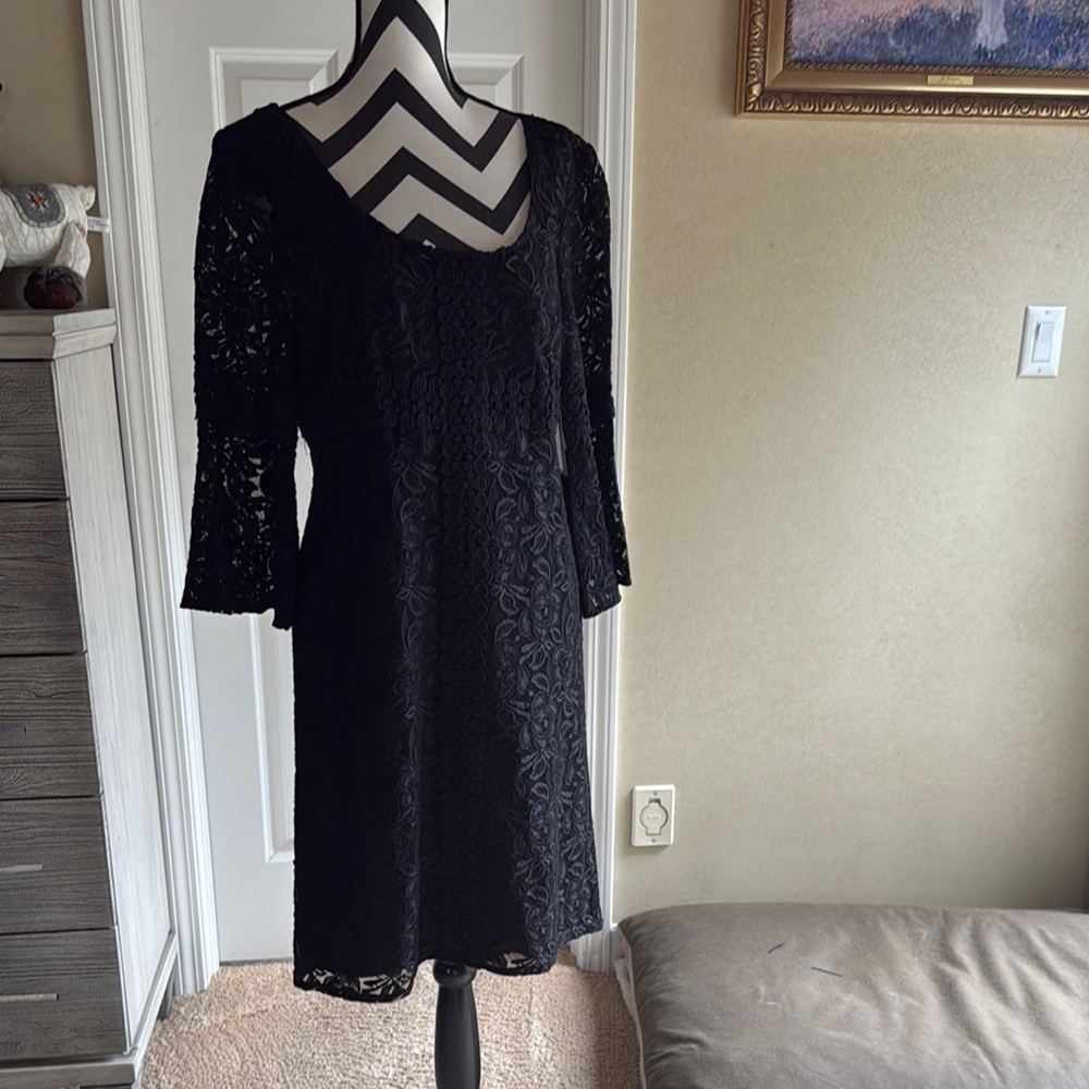 Elegant Black Lace Dress
